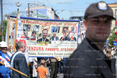 Po mszy w intencji ojczyzny z kosciola OO Redemptorystow...