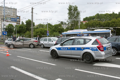 Gdynia. Wypadek na skrzyzowaniu ulic Morskiej i Wolnosci....