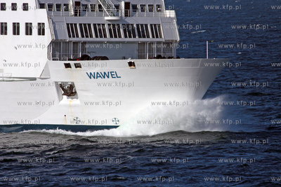 Polferries. Prom Wawel. 19.04.2013 fot. Piotr. B. Starenczak...