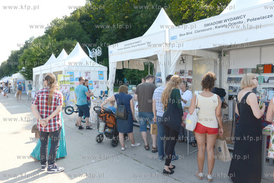 Gdynia. 8. Nadmorski Plener Czytelniczy na Bulwarze...