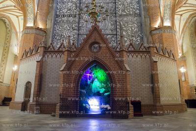 Z powodu pandemii koronawirusa wierni nie mogą uczestniczyć...