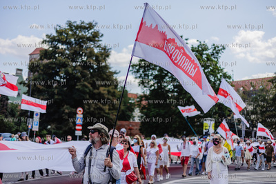Gdańsk.  Marsz godności dla Białorusi.  Społeczna...