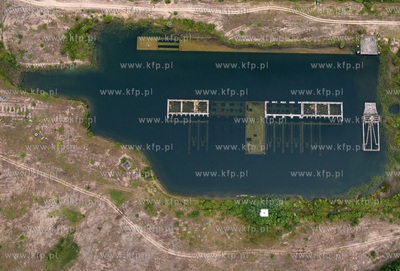 Ruiny Elektrowni Jadrowej w Zarnowcu. 22.06.2009 fot....