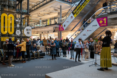 Gdańsk, Centrum Handlowe Manhattan. Spotkanie promocyjne...