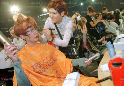 Zawody fryzjerskie. Hala Olivia w Gdansku 26.04.99...