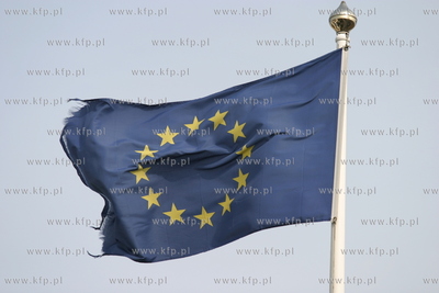 Flaga Unii Europejskiej. 12.03.2004 fot. Wojtek Jakubowski...
