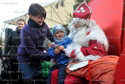Swiateczne wigilijne spotkanie mieszkancow i wladz...