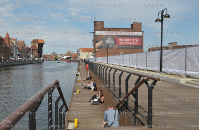 Gdansk. Wyspa Spichrzow. Uroczystosc wmurowania kamienia...