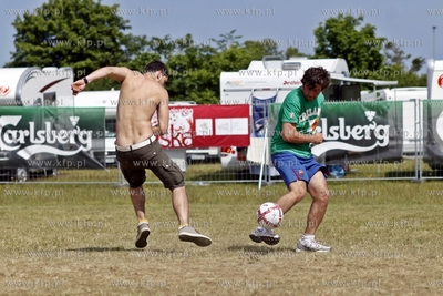 Sopot. Calsberg Fan Camp. Nz irlandzcy kibice graja...