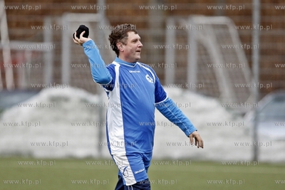 Gdansk. Boisko przy ul. Traugutta.  Sylwestrowy mecz...