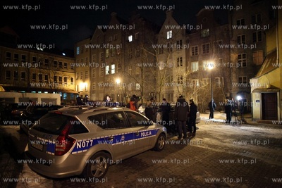 Potrojne zabojstwo przy ul. Dlugiej w Gdansku. 14.03.2013...