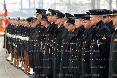 Polska Marynarka Wojenna przejmuje dowodzenie Stalego...