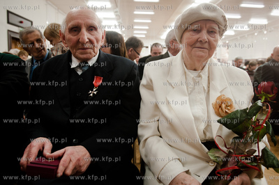 Gdansk. Historyczna sala BHP. Wreczenie odznaczen panstwowych,...