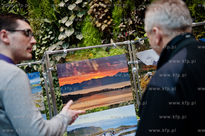 Gdansk. Galeria Przymorze. Wystawa zdjec fotografa...