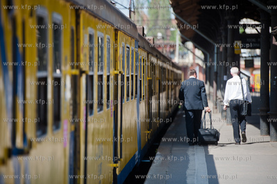 Gdansk. Dworzec Glowny PKP. Pociag elektryczny Szybkiej...