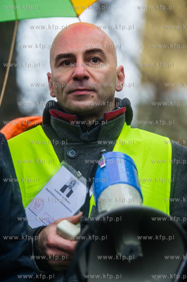 Gdansk. Plac Solidarnosci. Wiec dla obrony demokracji...