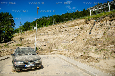 Gdańsk. Bretowo. Uszkodzony przez silne opady deszczu...