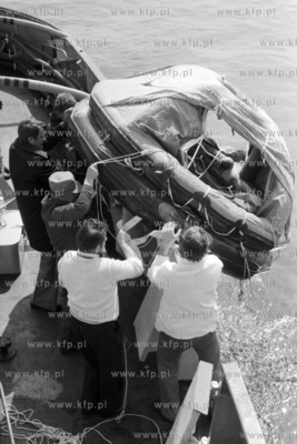 Ćwiczenia służb ratowniczych GUM i zespołu portowego...