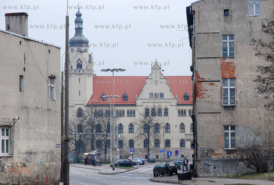 Bydgoszcz. Gmach Sadu Okregowego widok od ulicy Podgornej...