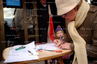 Sopot. Kolejny etap akcji protestacyjnej Komitetu Ochrony...