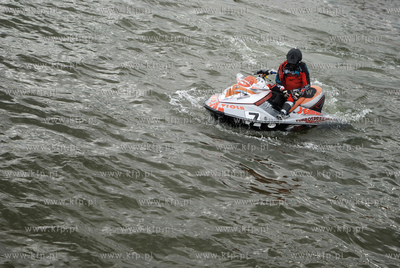 Mistrzostwa Polski Skuterow Wodnych przy molo w Brzeznie...