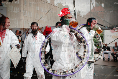 Jedna z atrakcji Jarmarku sw. Dominika byl chrzest...