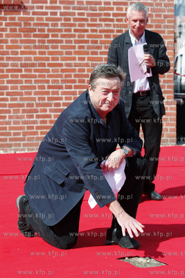 Uroczyste odcisniecie dloni w Alei Gwiazd w ramach...