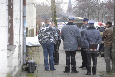 Ustka ul. Krotka - pozar mieszkania na poddaszu budynku...
