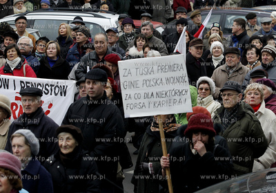 Szczecin. Protest i przemarsz ludzi, ktorzy nie zgadzaja...