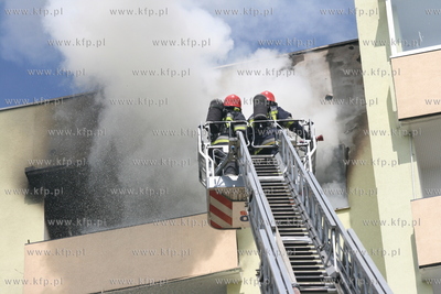 W Gdansku Zaspie wybuchł pozar w jednym z mieszkam...