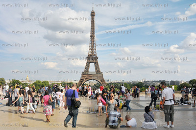 Wieza Eiffla w Paryzu widok z placu Trocadero
03.08.2010
Fot....