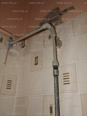 Mieszkanie niepelnosprawnego Pawla przed remontem....