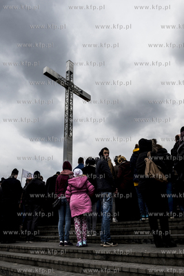 Droga Krzyzowa na Gorze Jana Paw  a II w Pelplinie...