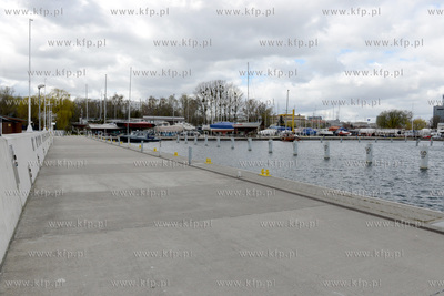 Gdynia w czasie epidemii koronawirusa COVID-19. Zamkniete...