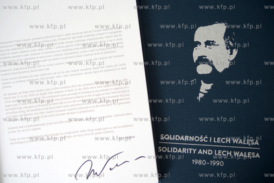 Album fotograficzny Solidarność i Lech Walęsa 1980-1990...