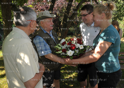 Lech Walesa wraca do formy. Pierwsze spotkanie po pobycie...