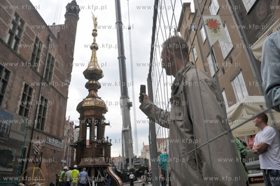 Gwaltowana burza, ktora przeszla nad Gdanskiem uniemozliwila...