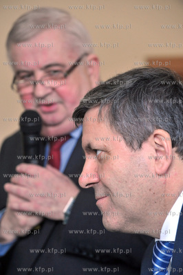 Wicepremier Janusz Piechocinski spotkal sie w Zukowie...