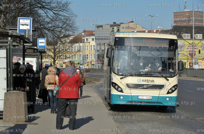 Gdansk. Przystanek autobusowy na ul. Waly Jagiellonskie,...