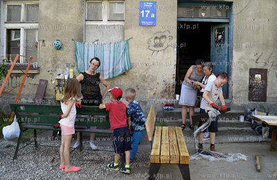 Gdańsk Nowy Port. Rewitalizacja podwórka na ul. Strajku...