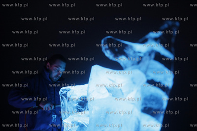 Gdynia. Bulwar nadmorski. II Festiwal Rzezb Lodowych.
07.02.2010
fot....