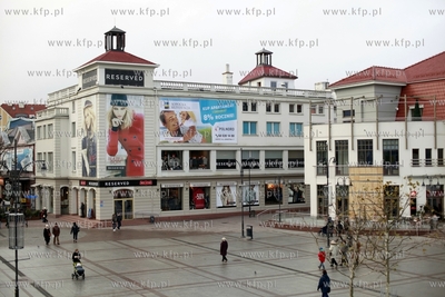 Sopot. Plac Przyjaciol Sopotu. Dom handlowy Laura.
28.12.2011
fot....