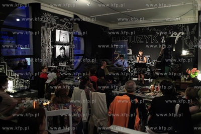 Ladies Jazz Festival. Wystep Alicji Serowik w kawiarni...