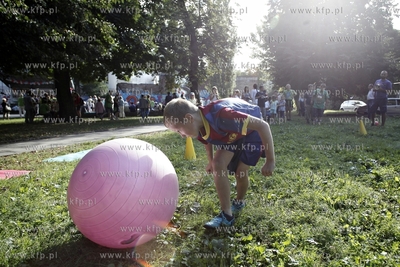 Plac De Gaulle'a w Gdansku Wrzeszczu. Piknik Rodziny...