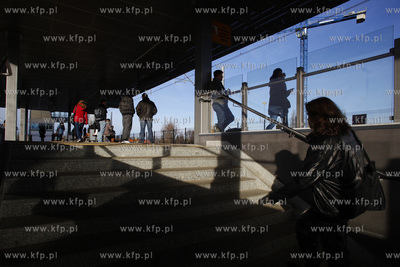 Peron kolejki SKM Gdansk Wrzeszcz.
29.11.2013
fot....