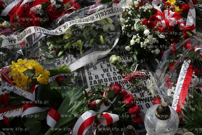 Gdańsk. Cmentarz garnizonowy. Odsłonięcie tablicy...