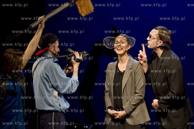 Teatr Miniatura w Gdańsku.  Koncert noworoczny Peron,...