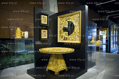 Europejskie Centrum Solidarności. Wystawa prac bursztynnika...