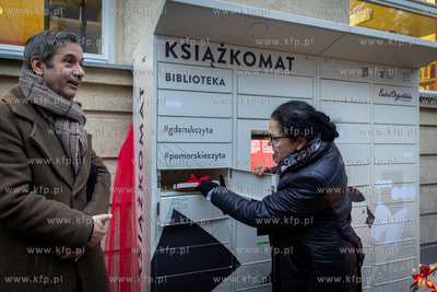 Biblioteka Oliwska przy ul. Opata Rybińskiego w Gdańsku.Uroczystość...