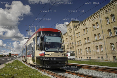 Tramwaj PESA 120NAG SWING na Podwalu Przedmiejskim...